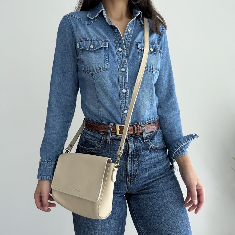 Portland Leather Cream Crossbody Shoulder Bag - Picture 2 of 16